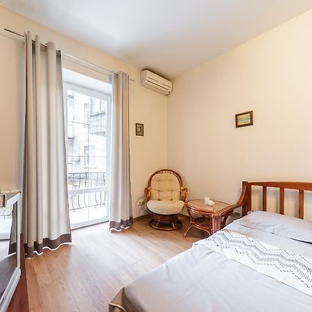 1-Room Apartments Kiev City Center Buitenkant foto